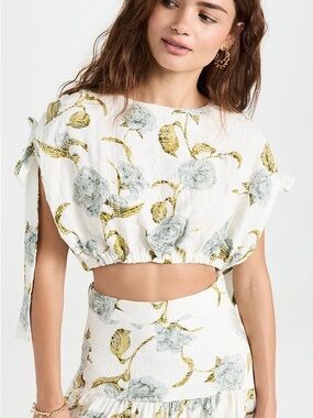 En Saison Jayla Floral Embroidered Bubble Hem Crop Top Small Like New